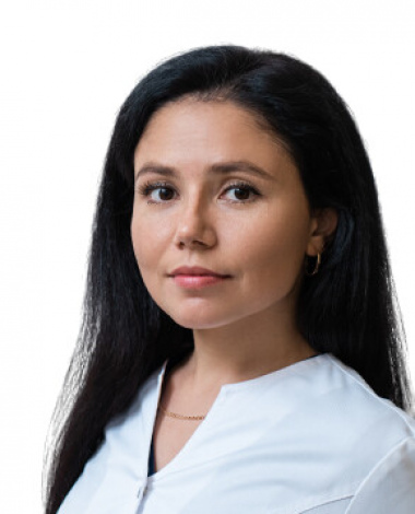 Медведева Елена Пулодовна